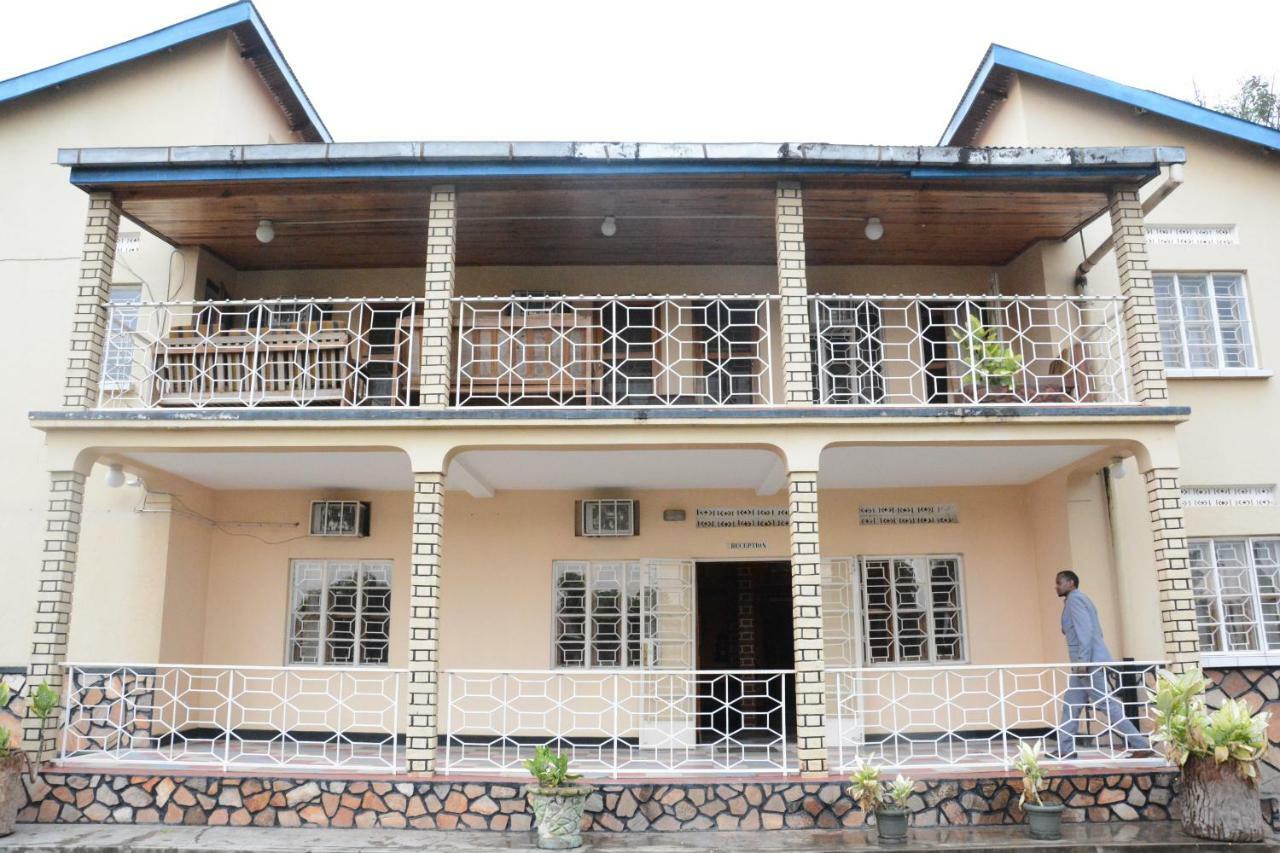 Rwenzori International Hotel Kasese Bagian luar foto