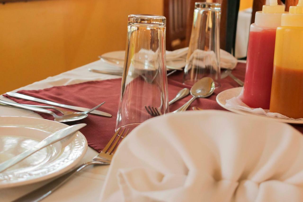 Rwenzori International Hotel Kasese Bagian luar foto