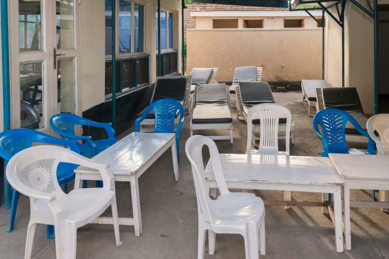 Rwenzori International Hotel Kasese Bagian luar foto