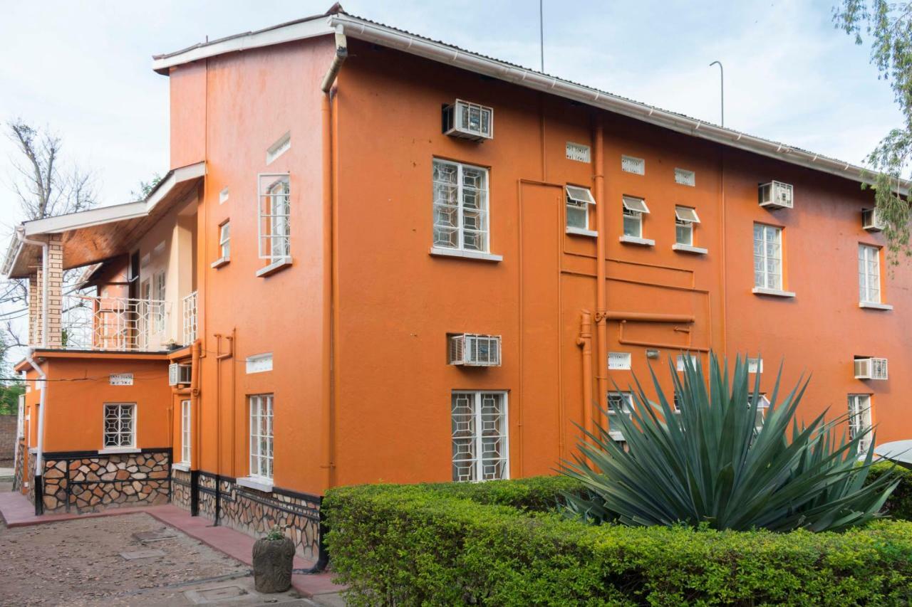 Rwenzori International Hotel Kasese Bagian luar foto