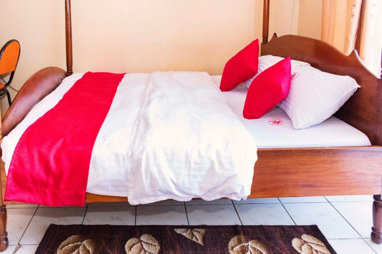 Rwenzori International Hotel Kasese Bagian luar foto